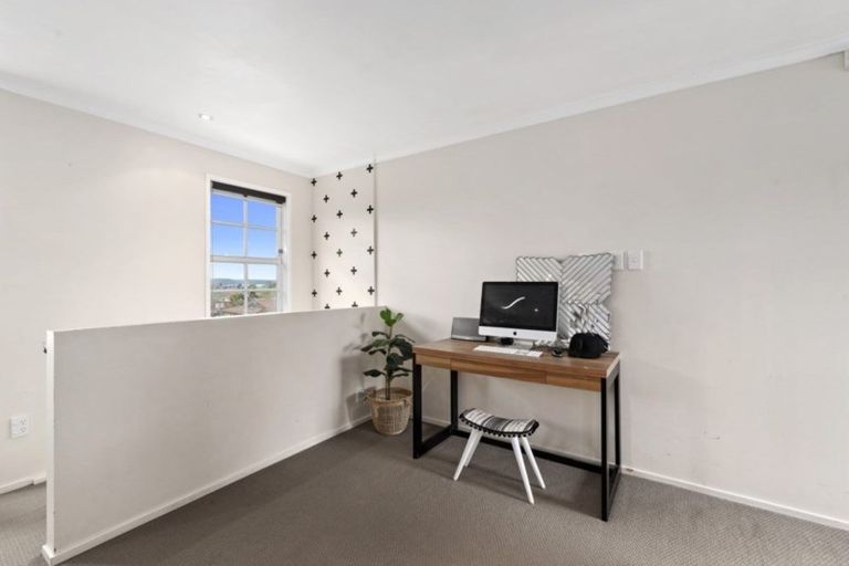 Photo of property in 16 Kintara Drive, Massey, Auckland, 0614