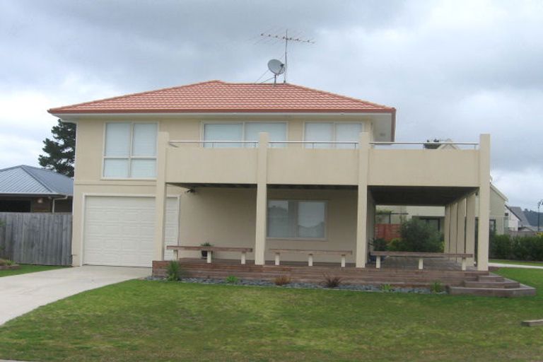 Photo of property in 102 Corokia Place, Matarangi, Whitianga, 3592