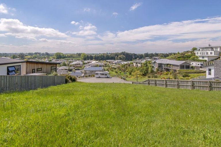 Photo of property in 26 Rushden Rise, Westmorland, Christchurch, 8025