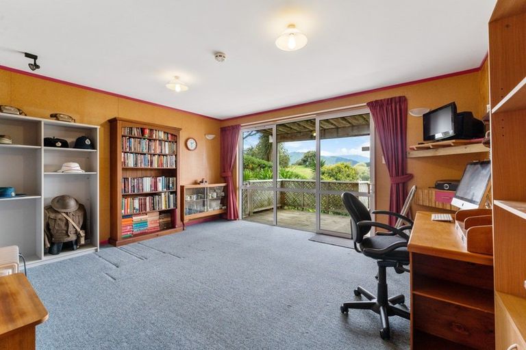 Photo of property in 4 Atua Street, Waikanae Beach, Waikanae, 5036