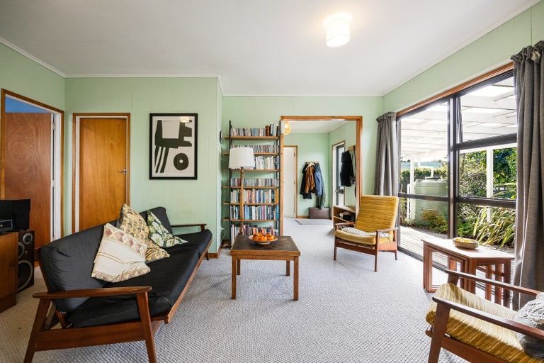 Photo of property in 44 Mcintyre Road, Mangere Bridge, Auckland, 2022