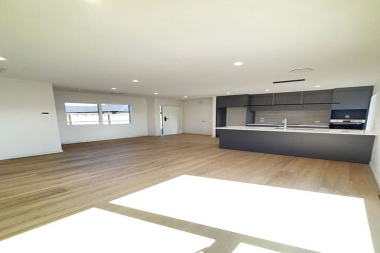 Photo of property in 31 Te Kanawa Lane, Rolleston, 7615