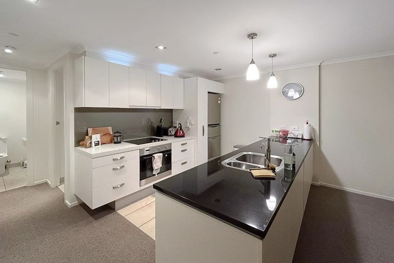 Photo of property in Bellagio Apartments, 8c/39 Taranaki Street, Te Aro, Wellington, 6011