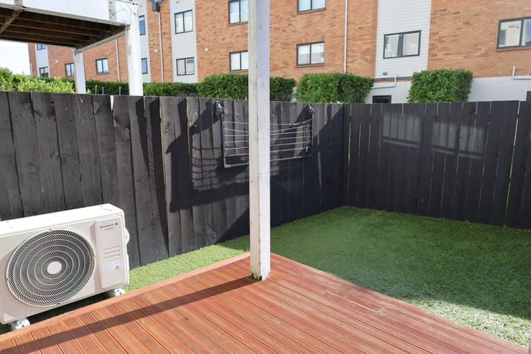 Photo of property in 60 Niu Lane, Te Atatu South, Auckland, 0610