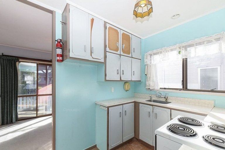 Photo of property in 5 Luanda Drive, Ranui, Auckland, 0612