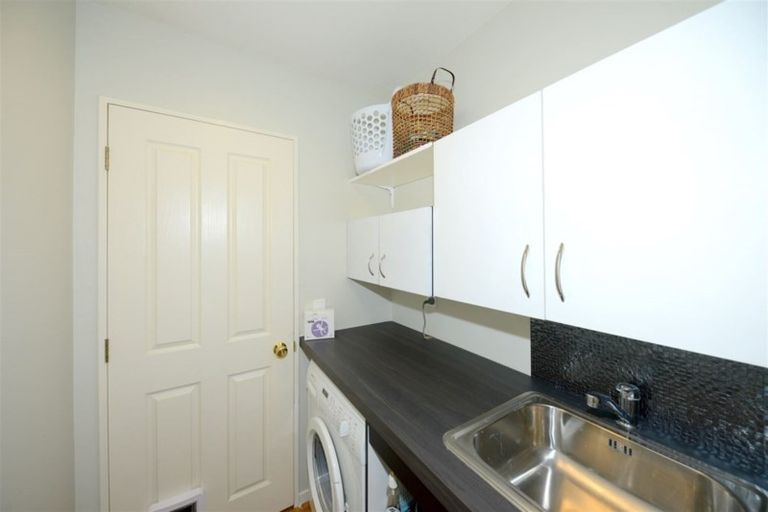 Photo of property in 6 Hamlet Lane, Heathcote Valley, Christchurch, 8022