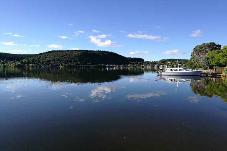 Photo of property in 11b Te Wirihana Road, Mourea, Rotorua, 3074