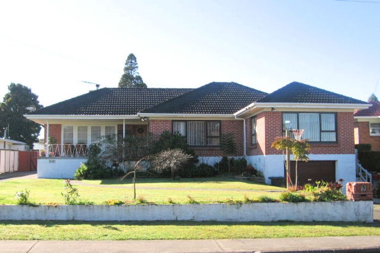 Photo of property in 2/25 Alma Crescent, Papakura, 2110
