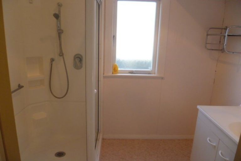 Photo of property in 27 Ake Ake Avenue, Hokowhitu, Palmerston North, 4410