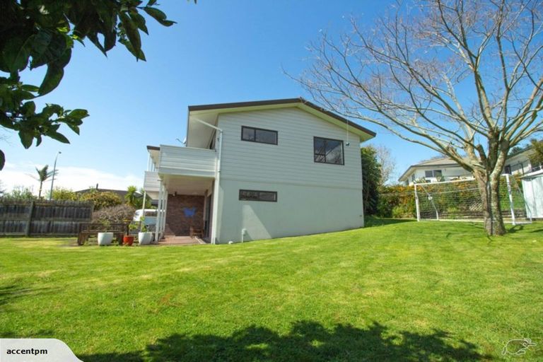 Photo of property in 18 Margaret Drive, Omokoroa, 3114