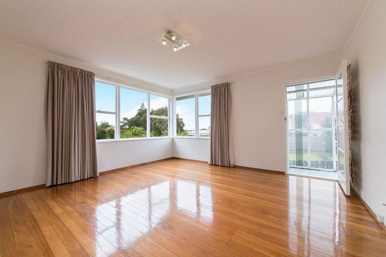 Photo of property in 4/135 Titirangi Road, New Lynn, Auckland, 0600