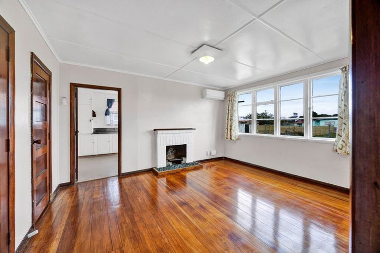 Photo of property in 31 Wilson Street, Waverley, 4510