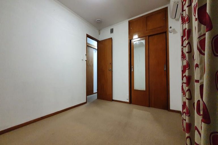 Photo of property in 34 Chislehurst Street, Henderson, Auckland, 0612