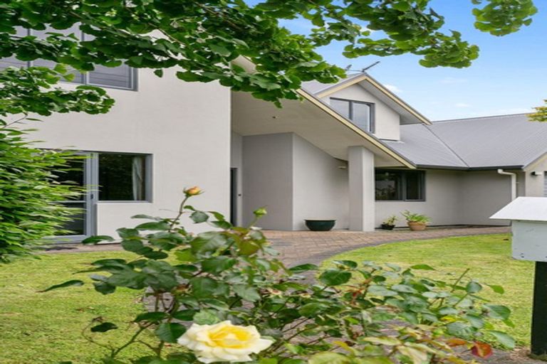 Photo of property in 33 Williams Street, Cambridge, 3434