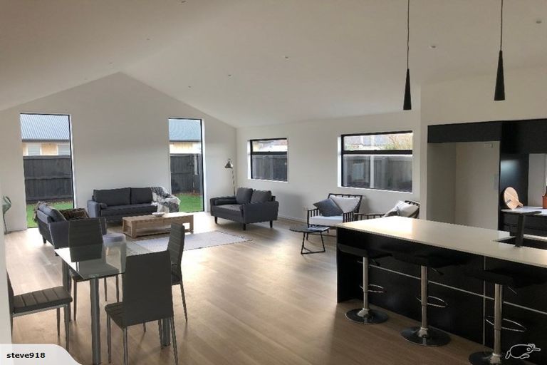 Photo of property in 16 Chatsworth Avenue, Rangiora, 7400