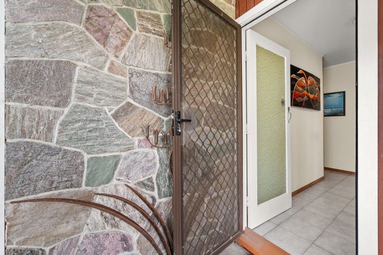 Photo of property in 1003 State Highway 16, Waimauku, 0883