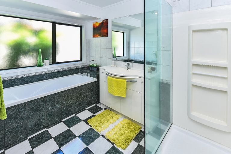 Photo of property in 23 Glenross Drive, Wattle Downs, Auckland, 2103