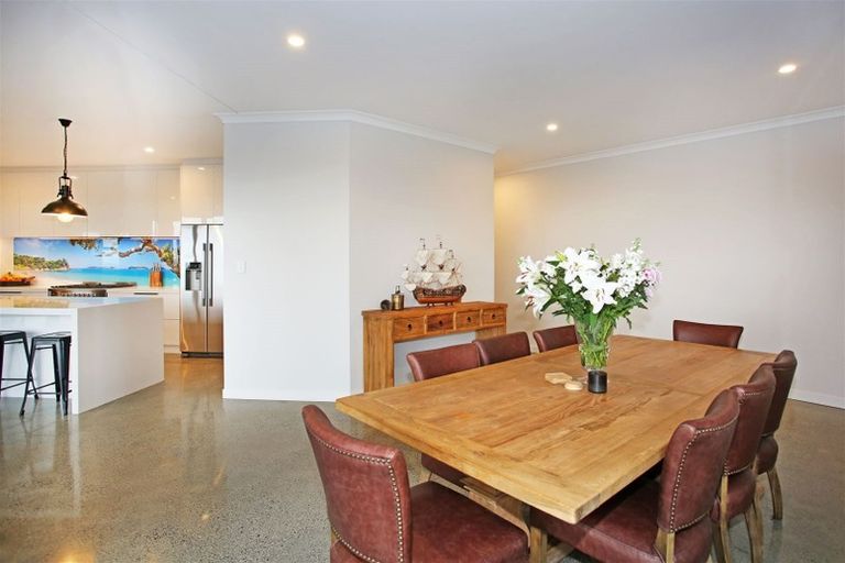 Photo of property in 5 Braxonne Close, Pukekohe, 2120