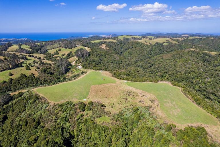 Photo of property in 114 Hay Road, Helena Bay, Hikurangi, 0184