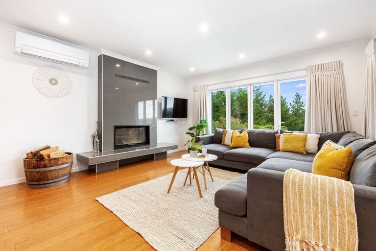 Photo of property in 32 Pacific View, Whitby, Porirua, 5024