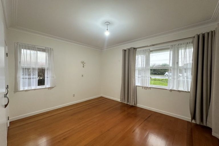 Photo of property in 17 Bleakhouse Road, Howick, Auckland, 2014