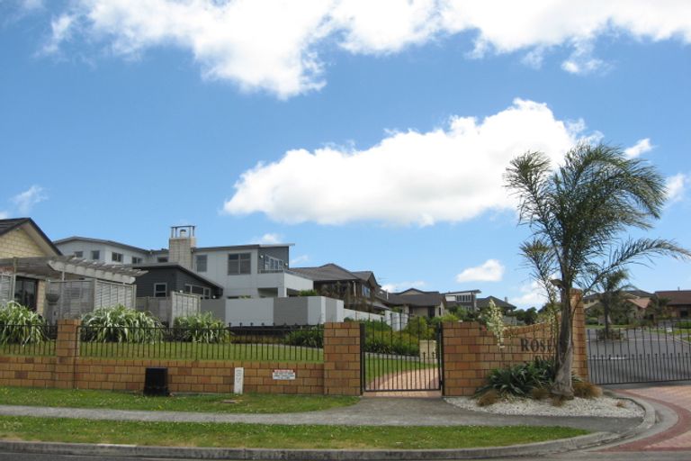Photo of property in 261 Wellington Street, Pukekohe, 2120