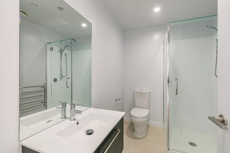 Photo of property in Frank Sargeson Apts, 1/74g Anzac Street, Takapuna, Auckland, 0622