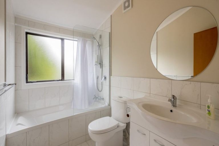 Photo of property in 42 Kent Street, Levin, 5510