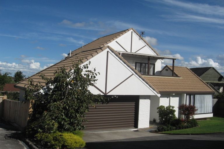 Photo of property in 6/7 Eske Place, Highland Park, Auckland, 2010