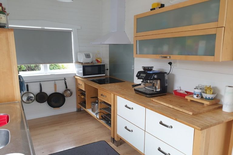 Photo of property in 46 Cambridge Terrace, Waiwhetu, Lower Hutt, 5010