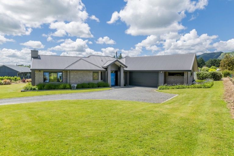 Photo of property in 43 Glade Park Lane, Shannon, Palmerston North, 4474