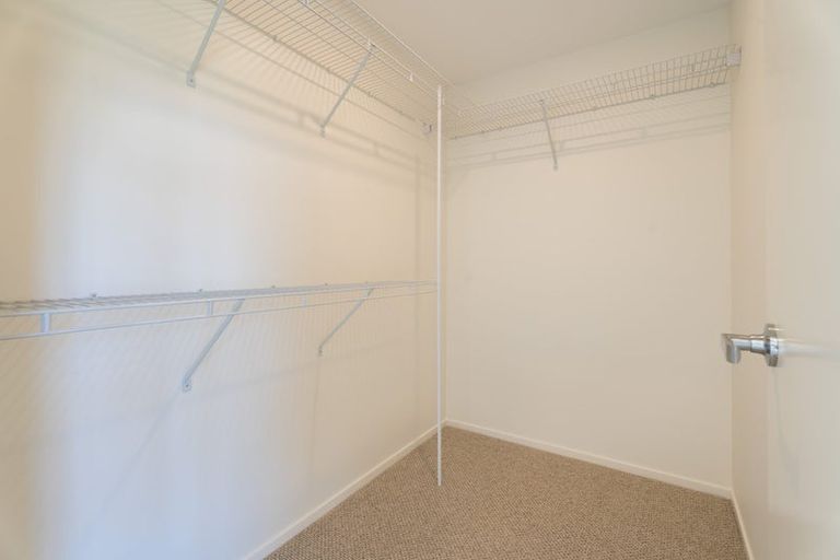 Photo of property in 7 Pine Hill Rise, Glenside, Wellington, 6037