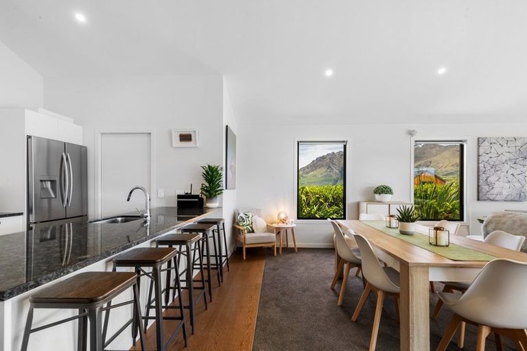 Photo of property in 62 Jacks Point Rise, Jacks Point, Queenstown, 9371