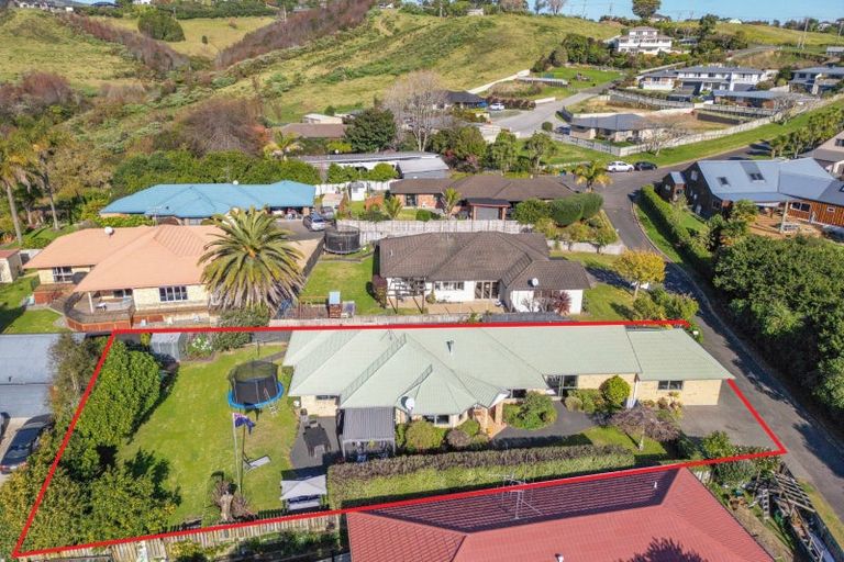 Photo of property in 10 Wouldbank Way, Welcome Bay, Tauranga, 3112