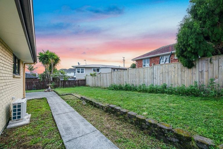 Photo of property in 62 Waitaki Street, Henderson, Auckland, 0612