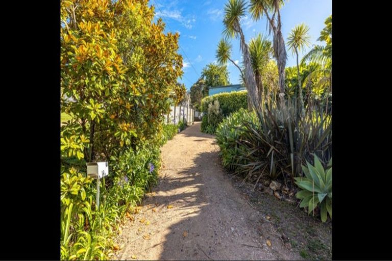 Photo of property in 10 Te Makiri Road, Onetangi, Waiheke Island, 1081