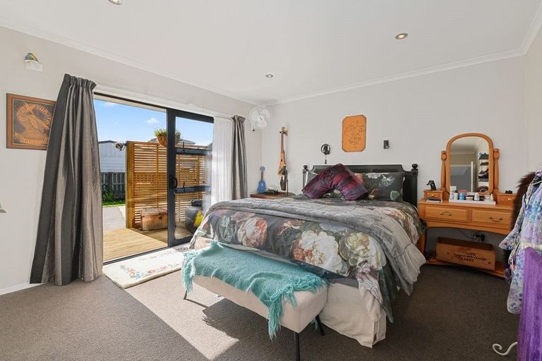 Photo of property in 32 Willow Avenue, Hannahs Bay, Rotorua, 3010