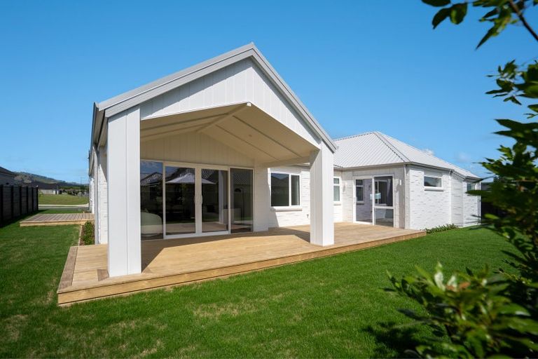 Photo of property in 11 Rose Leigh Drive, Cambridge, 3434