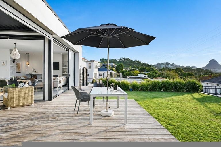 Photo of property in 30 Bayly Road, Moturoa, New Plymouth, 4310