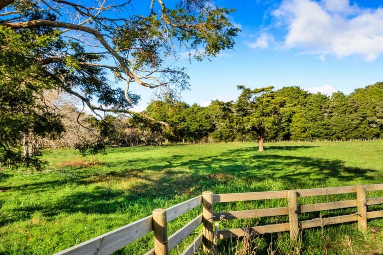 Photo of property in 1149a Whangaripo Valley Road, Whangaripo, Wellsford, 0972