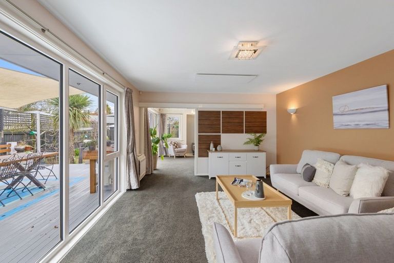 Photo of property in 23 Grahams Road, Ilam, Christchurch, 8041