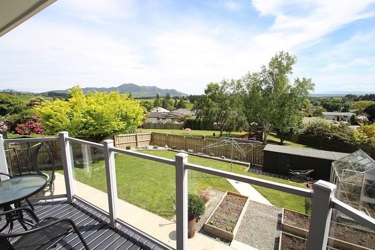 Photo of property in 6 Aotea Crescent, Gore, 9710