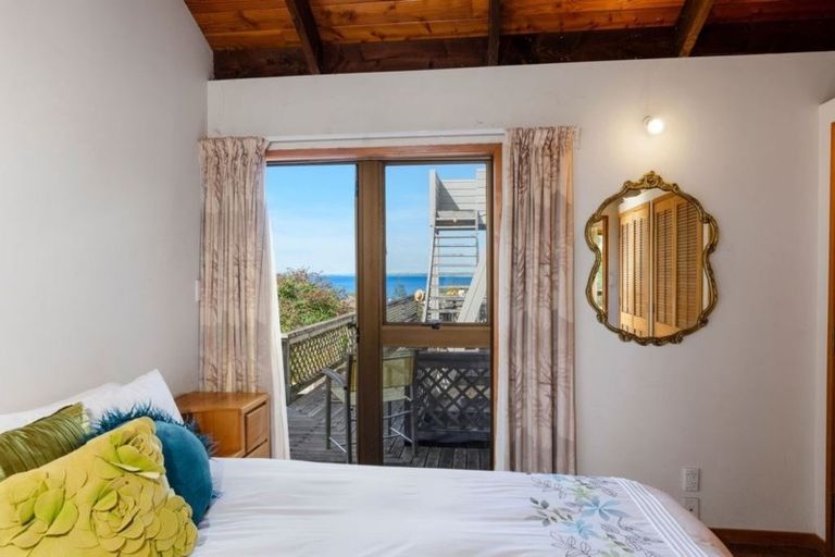 Photo of property in 83 Deep Creek Road, Waiake, Auckland, 0630