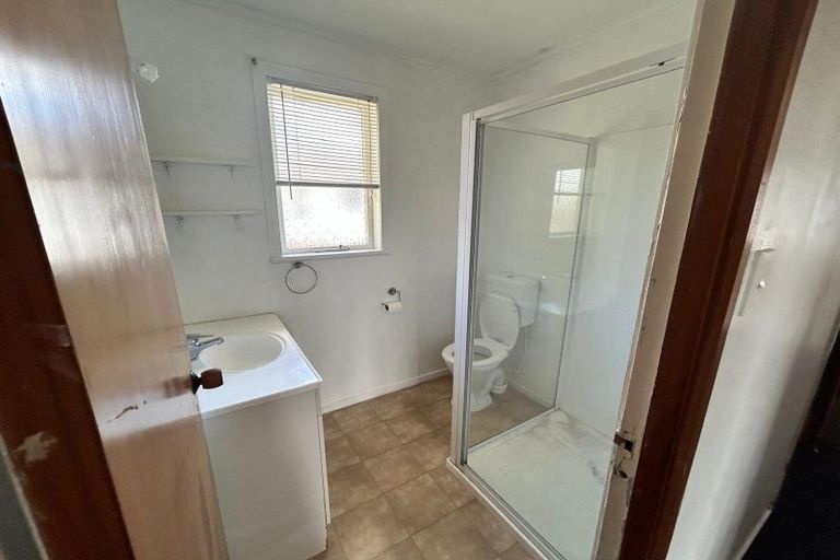 Photo of property in 28 Helena Street, Massey, Auckland, 0614