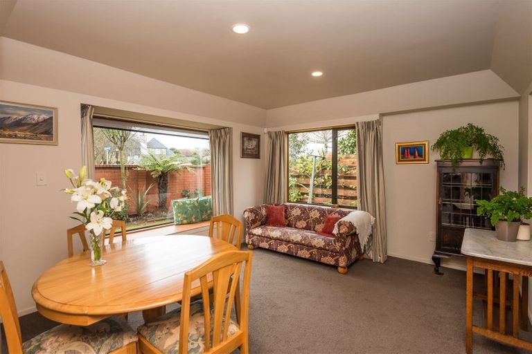 Photo of property in 267 Memorial Avenue, Burnside, Christchurch, 8053