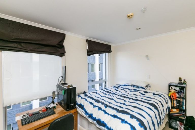 Photo of property in Terrace Heights Apartments, 12b/163 The Terrace, Wellington Central, Wellington, 6011