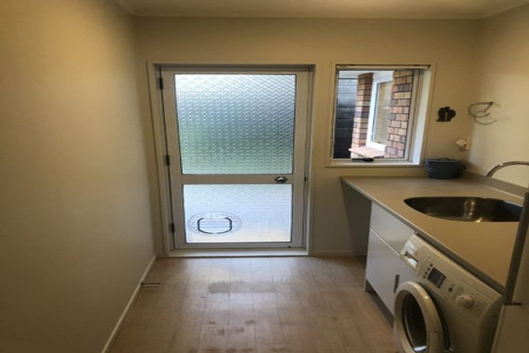 Photo of property in 1/14 Silkwood Grove, Totara Heights, Auckland, 2105