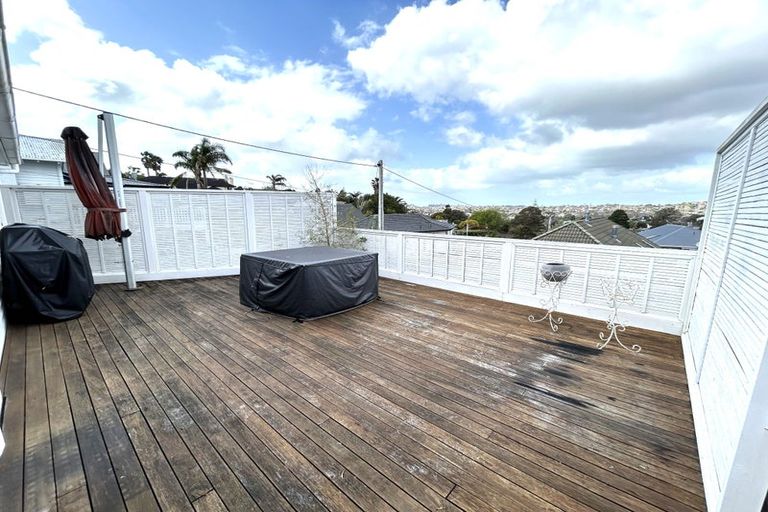 Photo of property in 132 Kohimarama Road, Kohimarama, Auckland, 1071