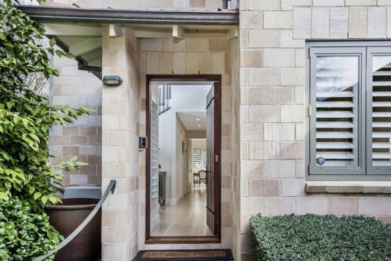 Photo of property in 30 Makora Street, Fendalton, Christchurch, 8041