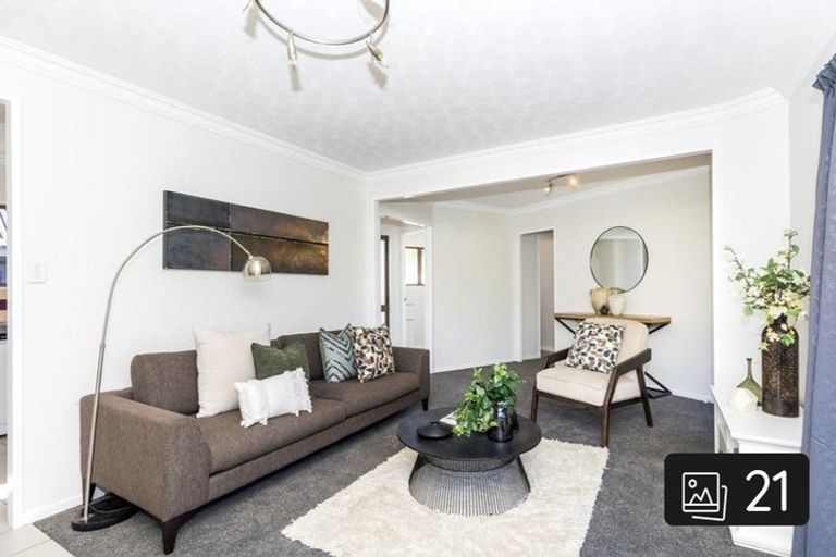 Photo of property in 33 Gilbass Avenue, Hamilton Lake, Hamilton, 3204